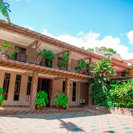 Lush Garden Business Hotel Arusha Ngoại thất bức ảnh