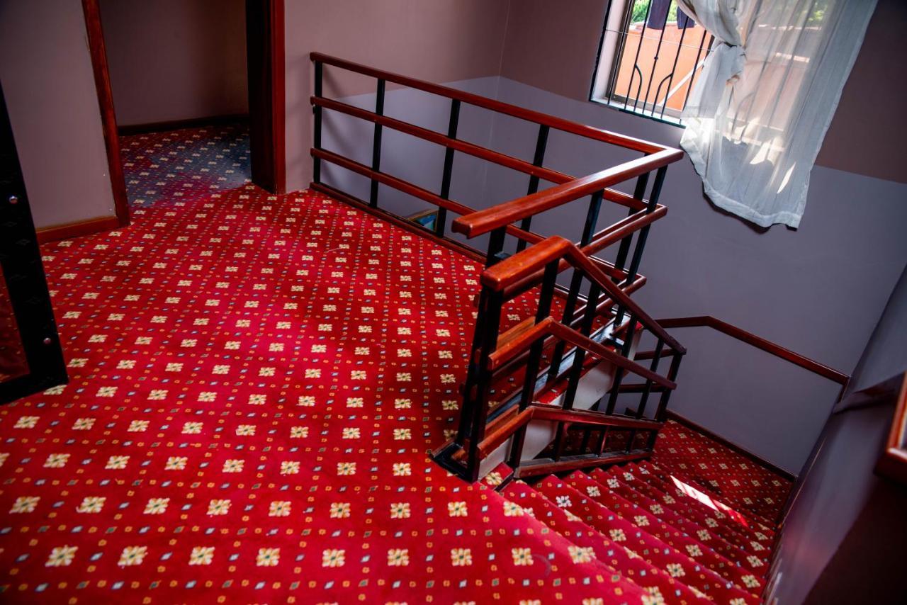 Lush Garden Business Hotel Arusha Ngoại thất bức ảnh