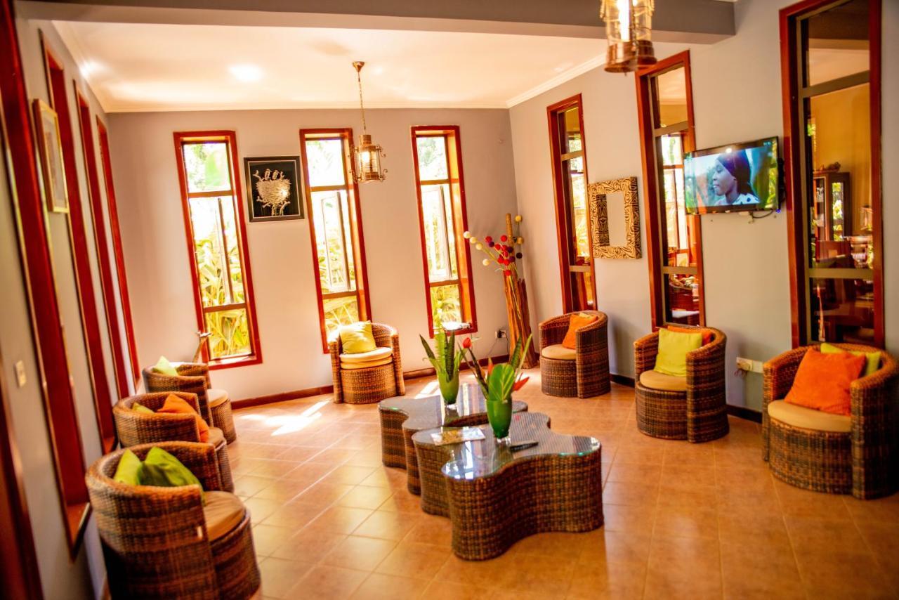 Lush Garden Business Hotel Arusha Ngoại thất bức ảnh